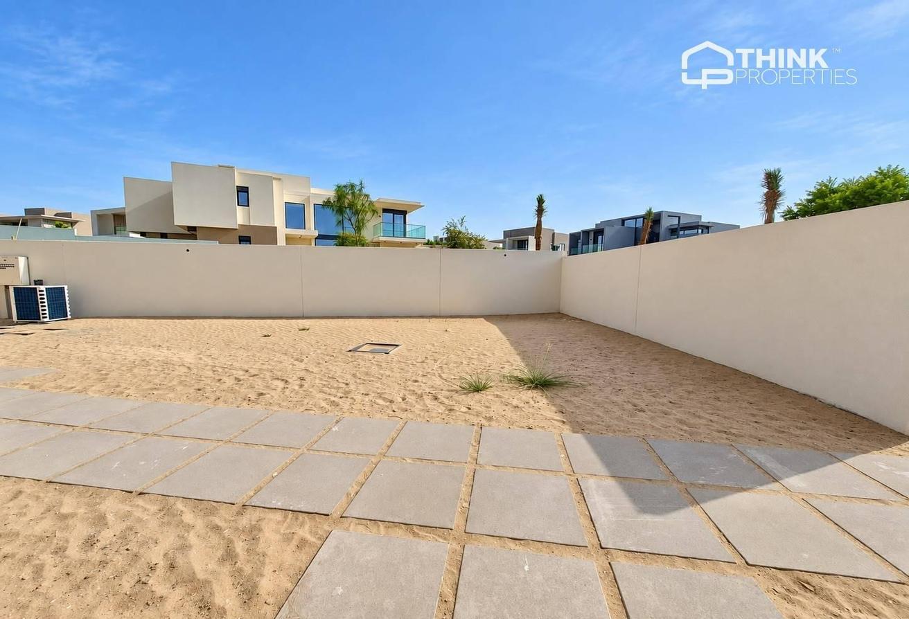 Large Corner Plot | Pool | Park View | Brand New photo 21