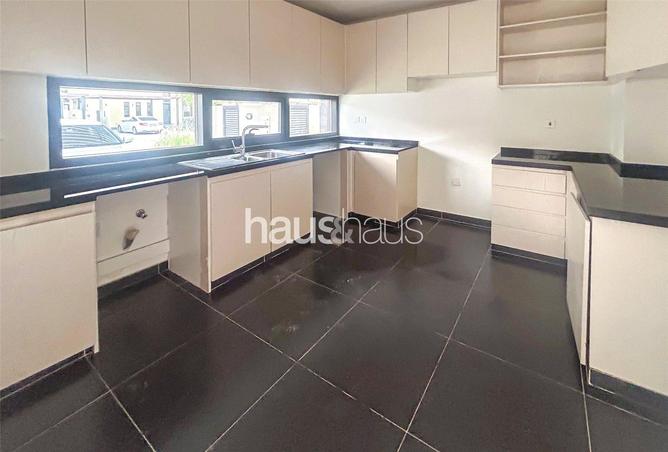 Well maintained | Spacious | Great Family Home photo 3