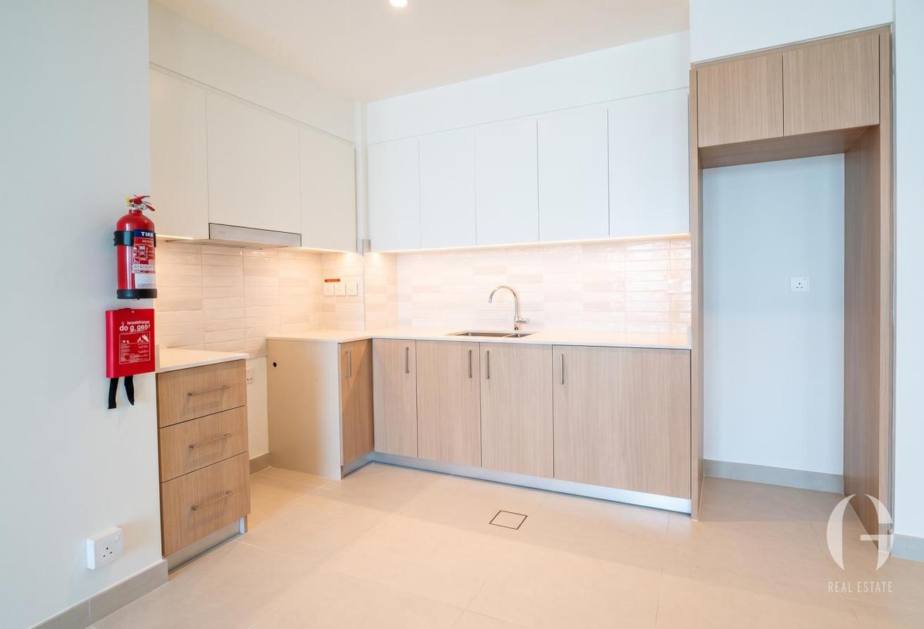Stunning View | Premium Location | Spacious photo 5