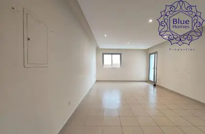 Apartment - 1 Bathroom for rent in Marina First Tower - Dubai Marina - Dubai