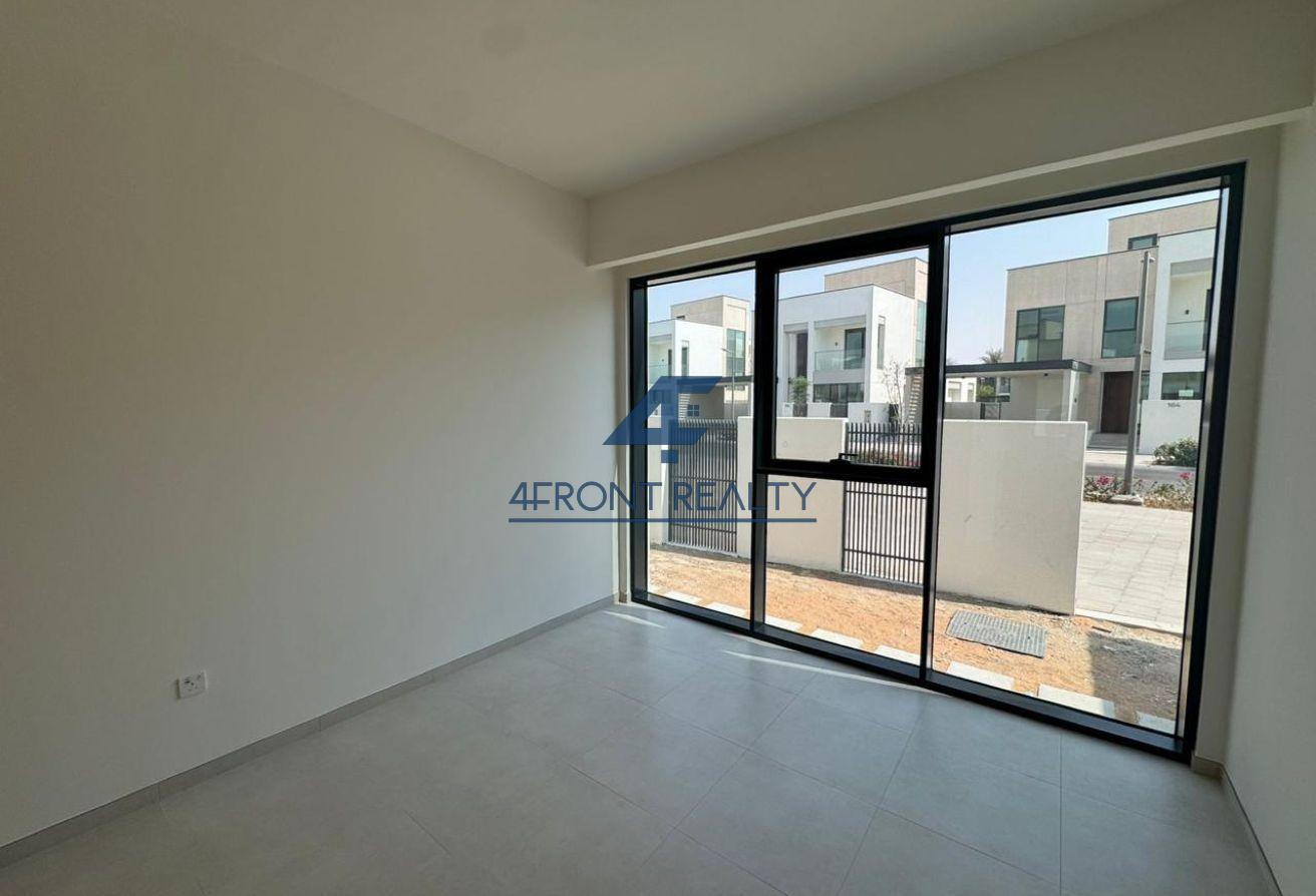 Vacant | Motivated Landlord | View Now photo 5