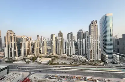 شقة - 3 غرف نوم - 5 حمامات للايجار في برج اسكيب - الخليج التجاري - دبي