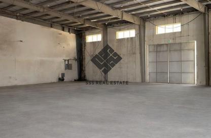 Warehouse - Studio - 2 Bathrooms for rent in Umm Dir - Umm Al Quwain