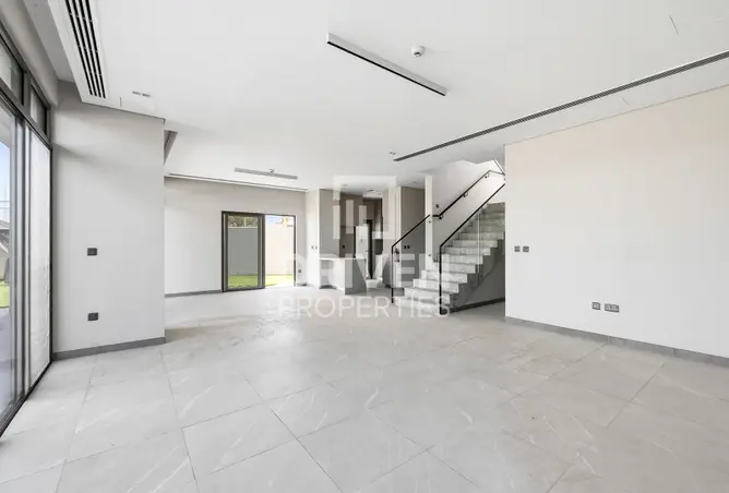 122000667 - Property Image 3