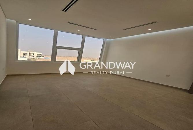 141890967 - Property Image 2