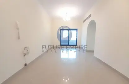 شقة - 2 غرف نوم - 3 حمامات للايجار في منخول - بر دبي - دبي شقة - 2 غرف نوم - 3 حمامات للايجار في منخول - بر دبي - دبي