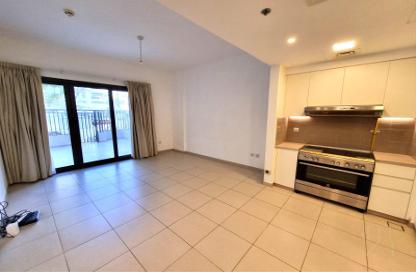Apartment - 2 Bedrooms - 2 Bathrooms for rent in Zahra Apartments 2B - Zahra Apartments 2 - Zahra Apartments - Town Square - Dubai