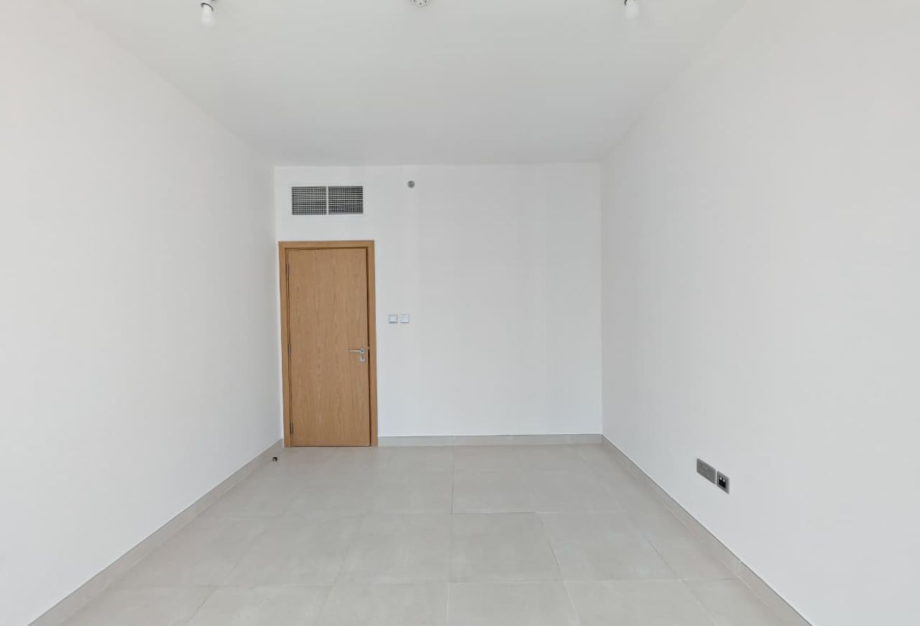 Stunning 3BR+M | Canal View | High Floor