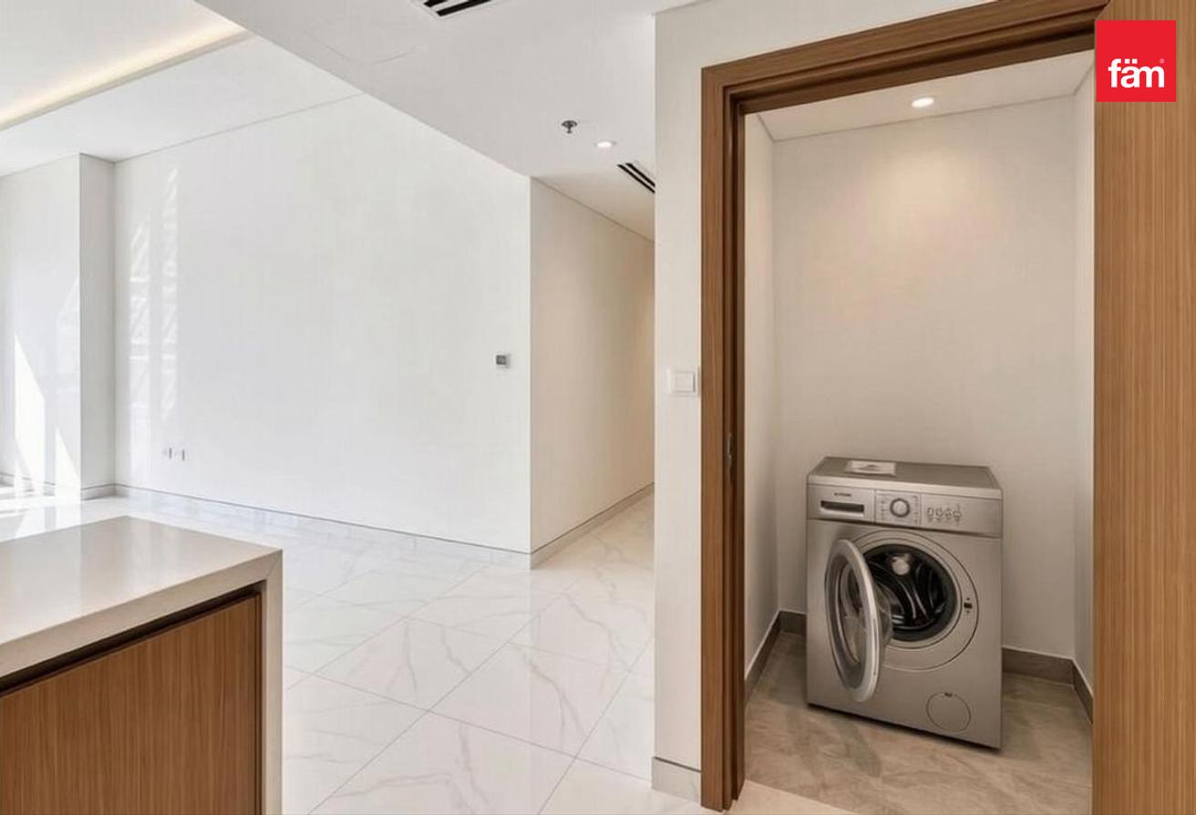 High Floor | Laundry Room | Brand New photo 5