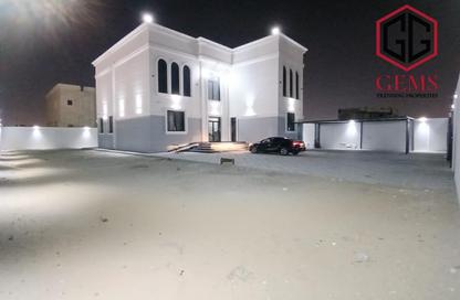 Villa - 5 - 6 for rent in Al Warqa'a 4 - Al Warqa'a - Dubai