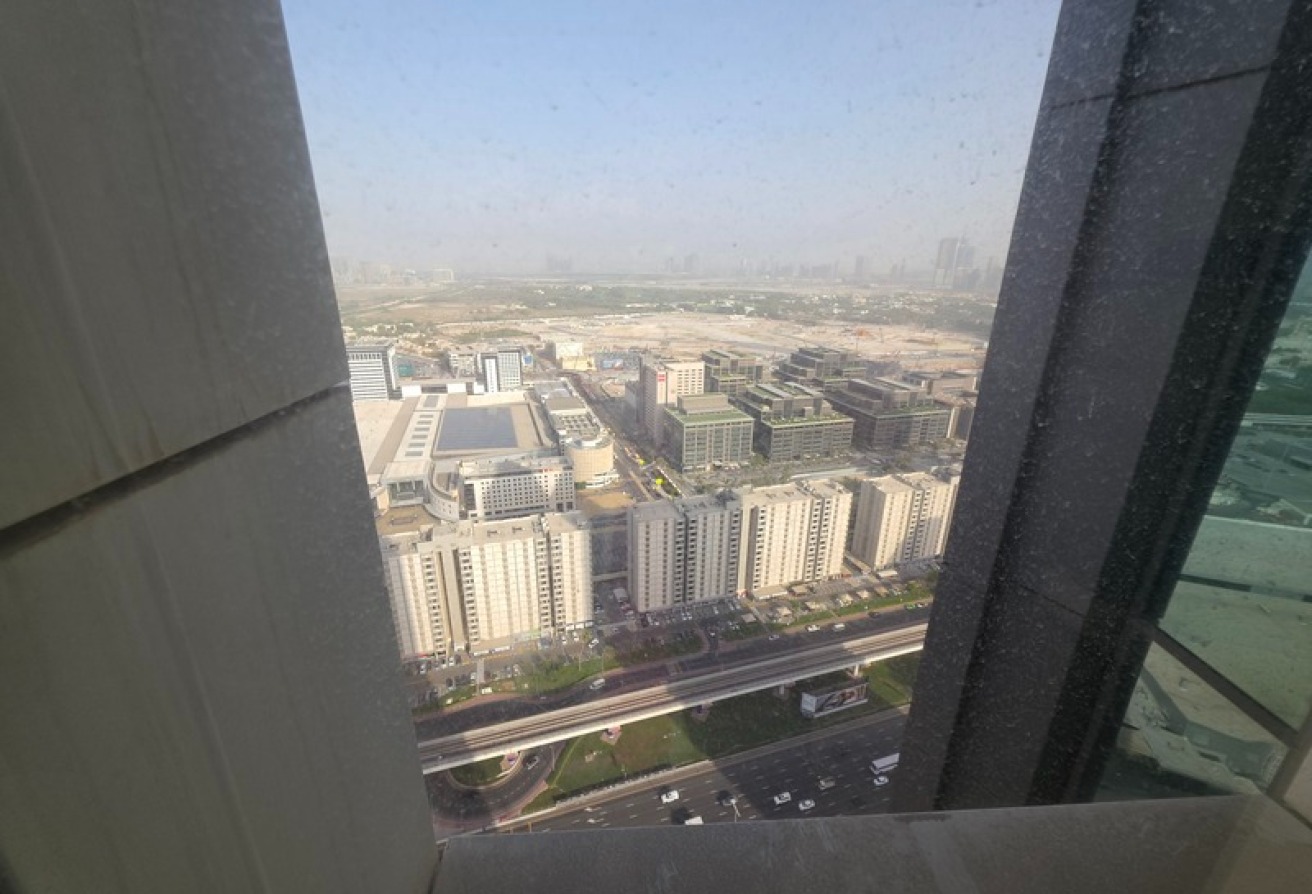 DUPLEX | UNFURNISHED | SZR VIEW | VACANT gallery image