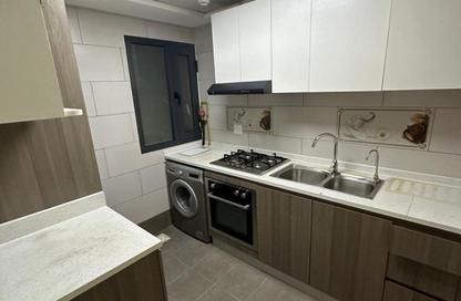 Apartment - 1 Bedroom - 2 Bathrooms for rent in Al Rashidiya Towers - Ajman Downtown - Ajman