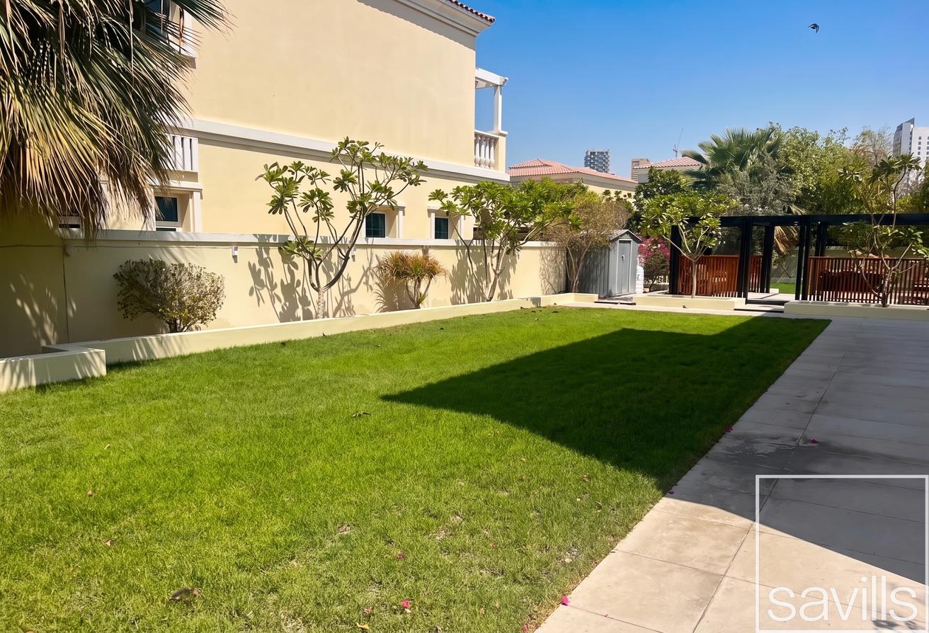 Outstanding Family Home | 3 Bed | Furnished photo 17