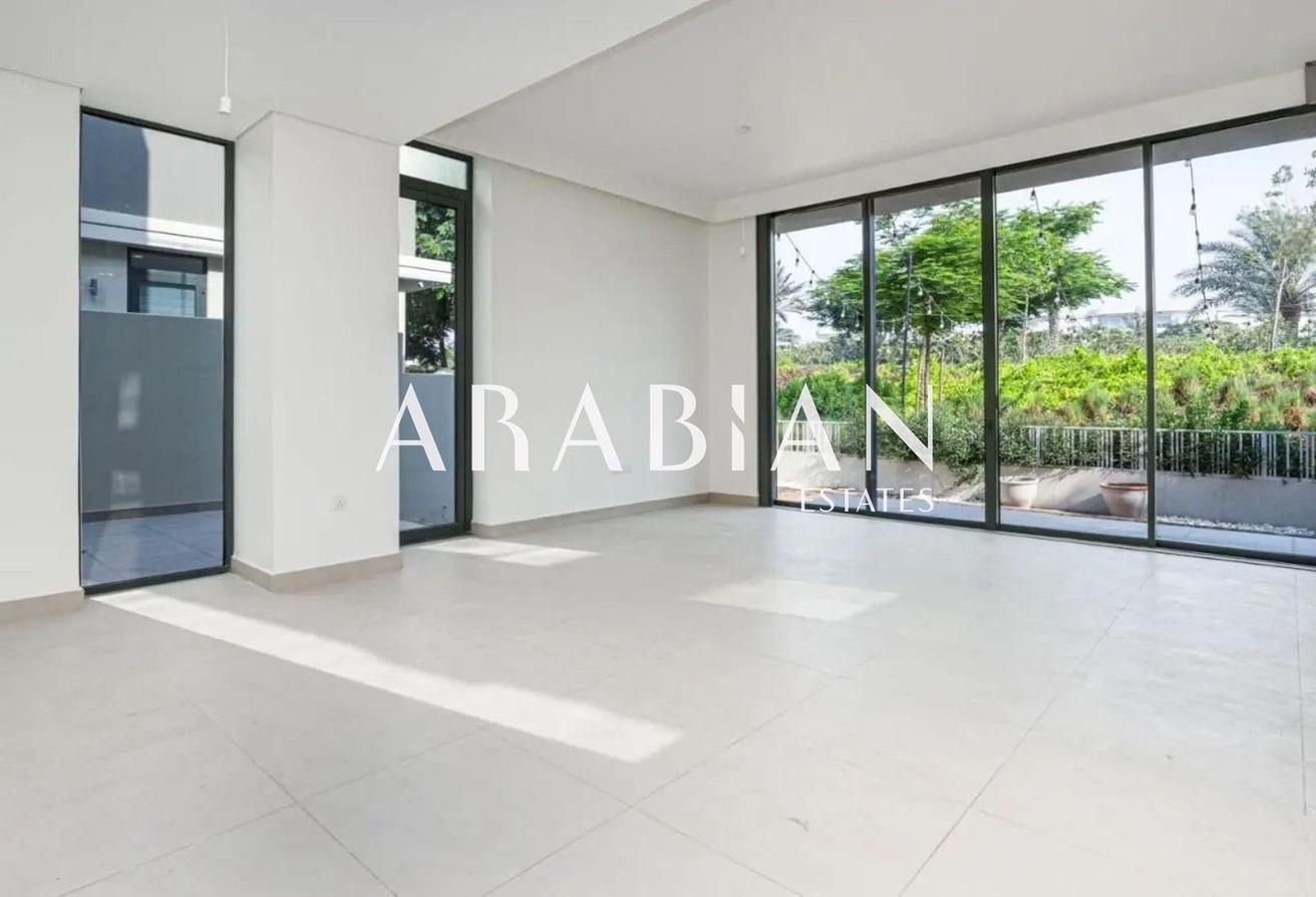 Private Terrace | Luxury Villa | Burj Views photo 7