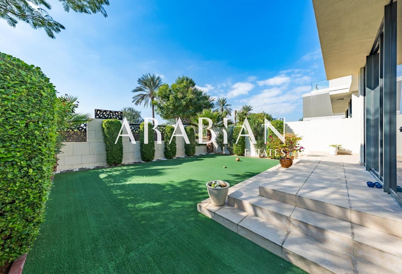 Private Terrace | Luxury Villa | Burj Views photo 20