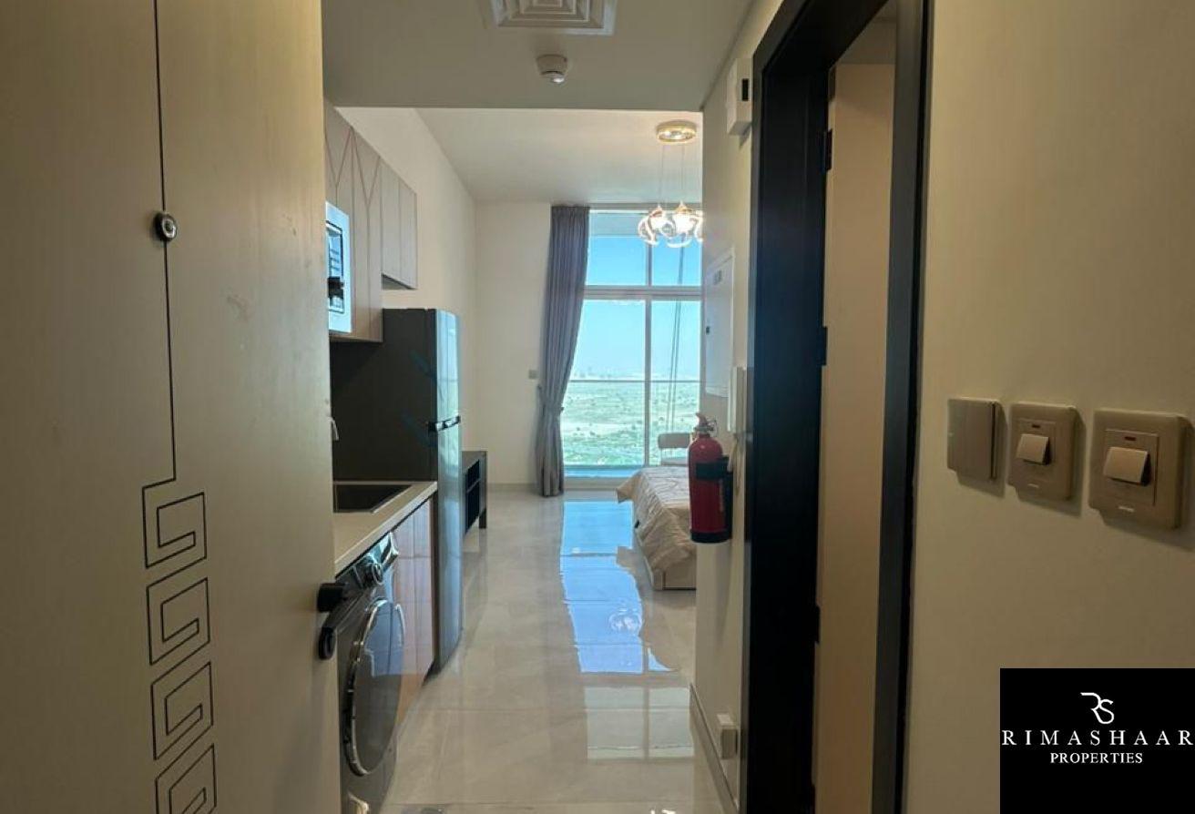 Studio | Furnished | Brand New | Prim Location photo 5