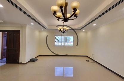 Villa - 5 Bedrooms - 6 Bathrooms for rent in Al Quoz 2 - Al Quoz - Dubai