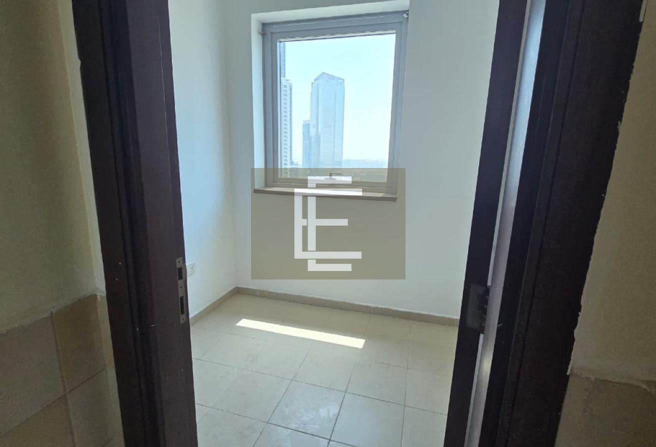 SPACIOUS 3 BR | VACANT | PRIME LOCATION photo 21
