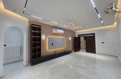 Villa - 5 Bedrooms - 6 Bathrooms for sale in Al Mowaihat 1 - Al Mowaihat - Ajman