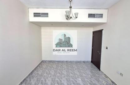 شقة - غرفة نوم - 1 حمام للايجار في شارع التعاون الجديد - التعاون - الشارقة
