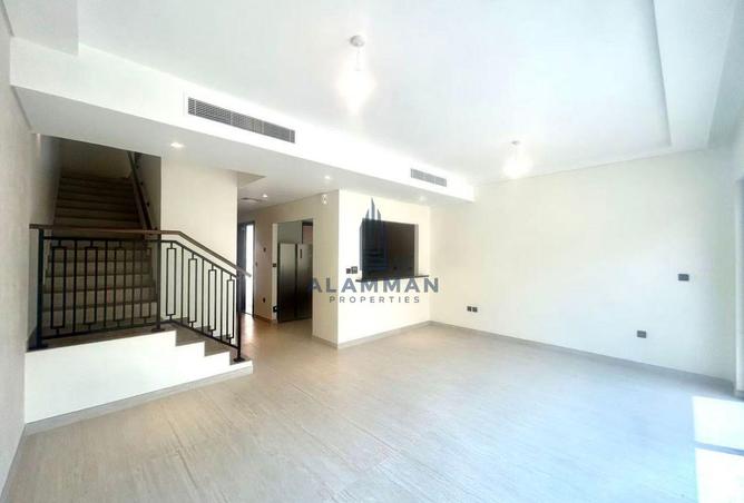 3-bed townhouse · Vacant · Brand new
