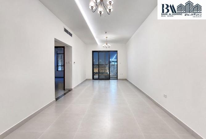 Like Brand New 3 Bed Maids Room Family Building