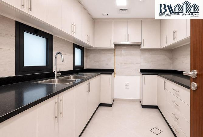 Like Brand New 3 Bed Maids Room Family Building photo 3