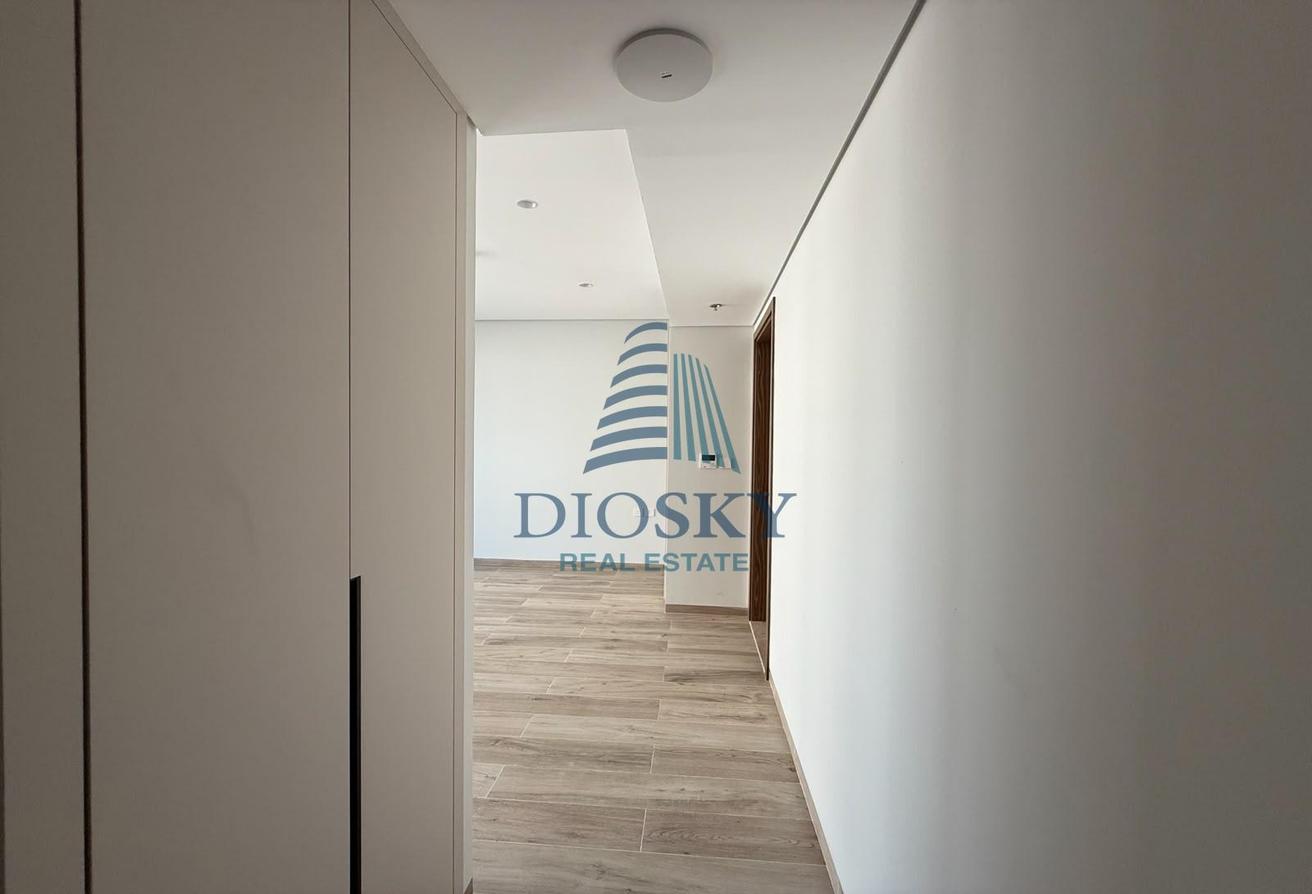 Brand New | Modern Apartment |4BHK With Maids Room photo 11