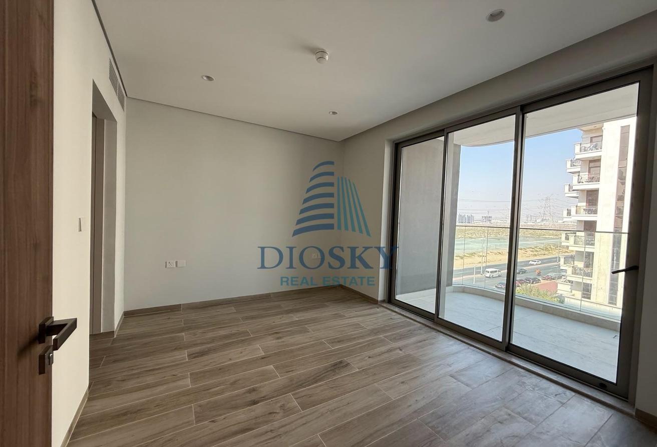 Brand New | Modern Apartment |4BHK With Maids Room photo 6