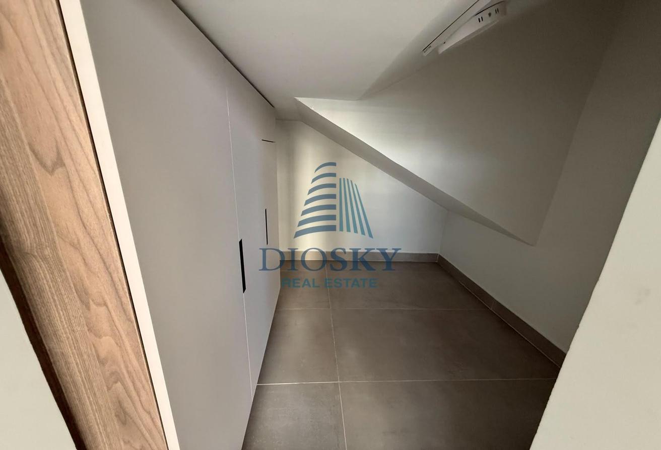 Brand New | Modern Apartment |4BHK With Maids Room photo 5