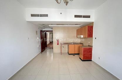 Apartment - Studio - 1 Bathroom for rent in New Al Taawun Road - Al Taawun - Sharjah