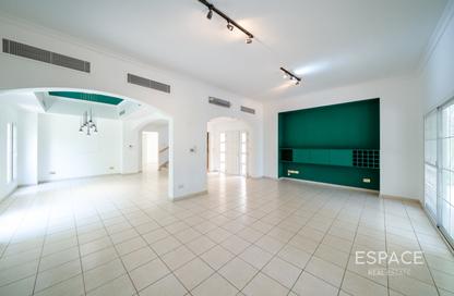 Villa - 3 Bedrooms - 3 Bathrooms for sale in Deema 3 - Deema - The Lakes - Dubai