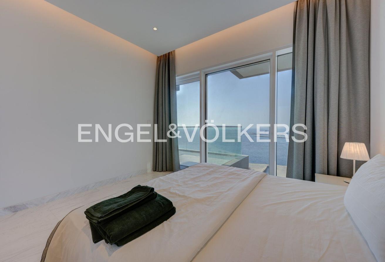 Exclusive | Furnished | Seafront photo 7