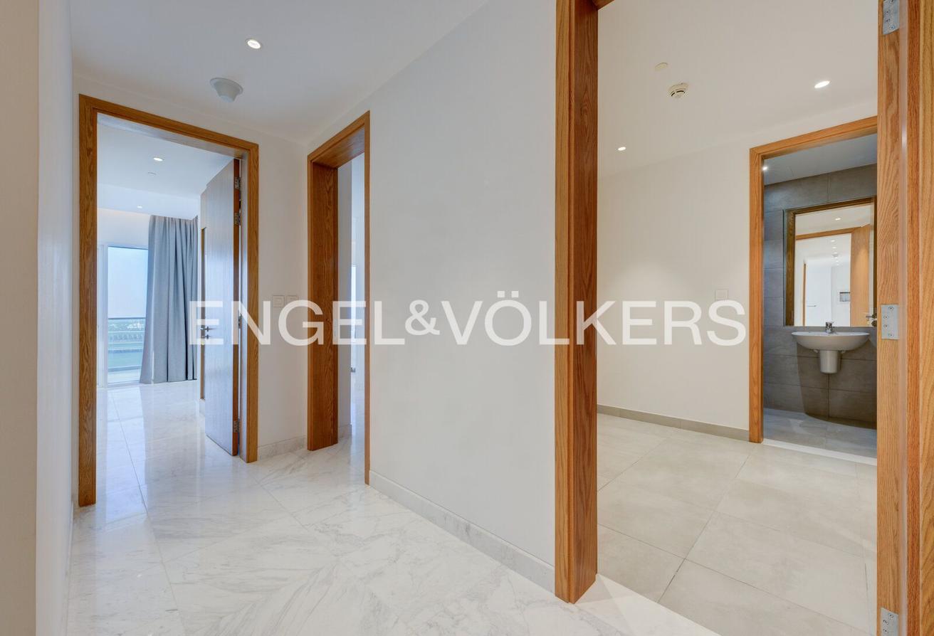 Exclusive | Furnished | Seafront photo 16
