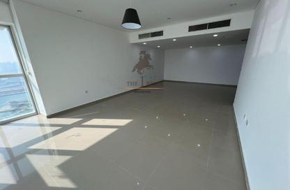 Apartment - 3 Bedrooms - 4 Bathrooms for rent in RAK Tower - Marina Square - Al Reem Island - Abu Dhabi