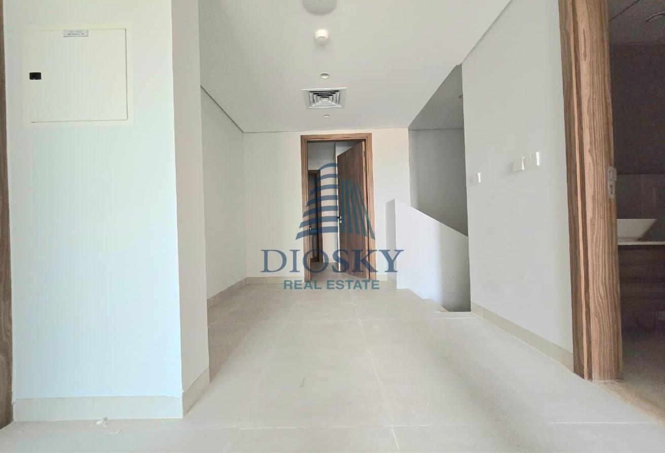 New Apartment | Near Dragon Mart | 4BHK Duplex photo 13