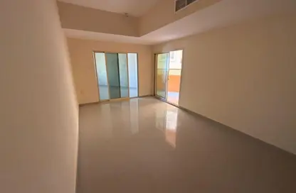 Apartment - 2 Bedrooms - 2 Bathrooms for rent in Al Jurf 2 - Al Jurf - Ajman Downtown - Ajman