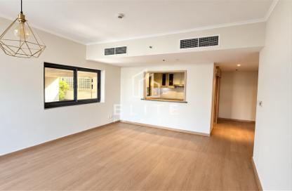 Apartment - 1 - 1 for rent in The Links Canal Apartments - The Links - The Views - Dubai