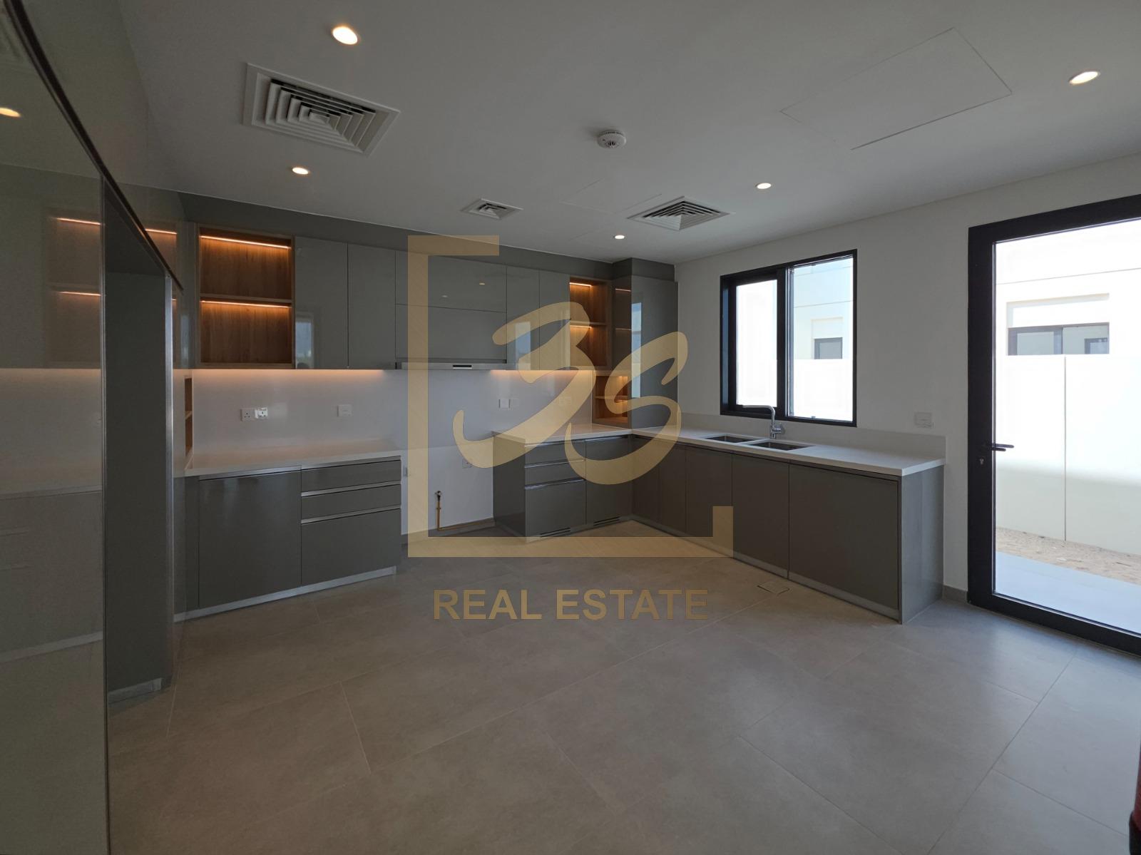 ON HILLTOP | NEAR REC HUB | MULTIPLE OPTIONS by 241692 
