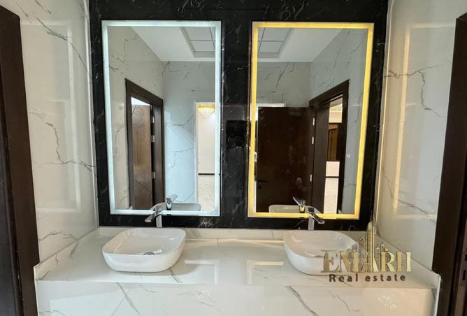 145074812 - Property Image 3