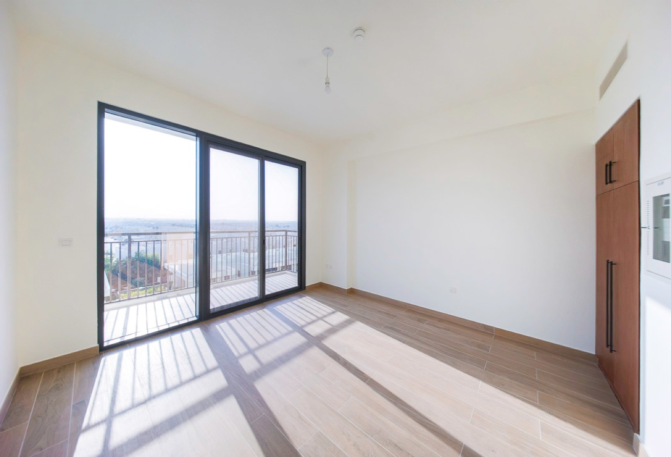 Studio apartment in Holland Gardens, Town Square: 12