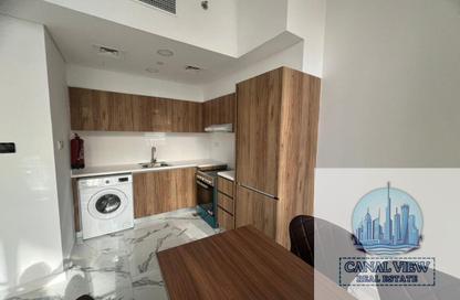 Apartment - 2 Bedrooms - 3 Bathrooms for rent in Oasis 2 - Oasis Residences - Masdar City - Abu Dhabi