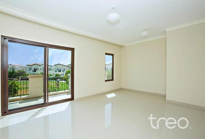 73838403 - Property Image 2