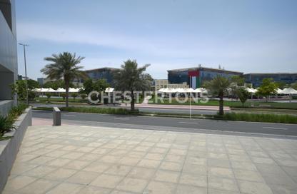 Office Space - Studio for rent in Gateway Building - Dubai Media City - Dubai
