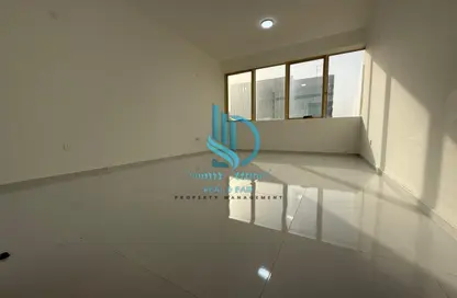 Apartment - 2 Bedrooms - 2 Bathrooms for rent in Al Falah Street - City Downtown - Abu Dhabi