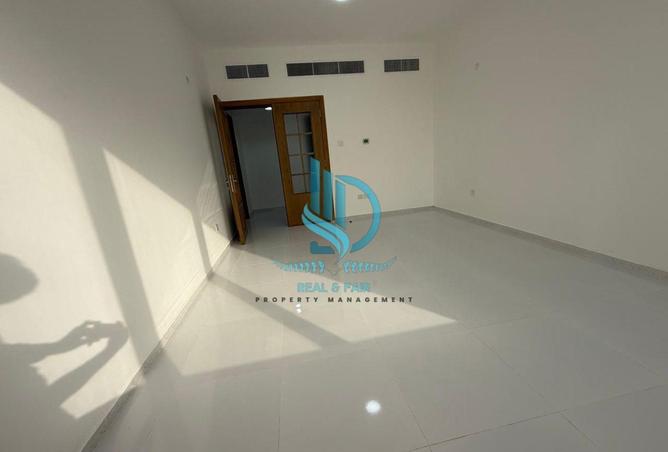 98682191 - صورة العقار 3