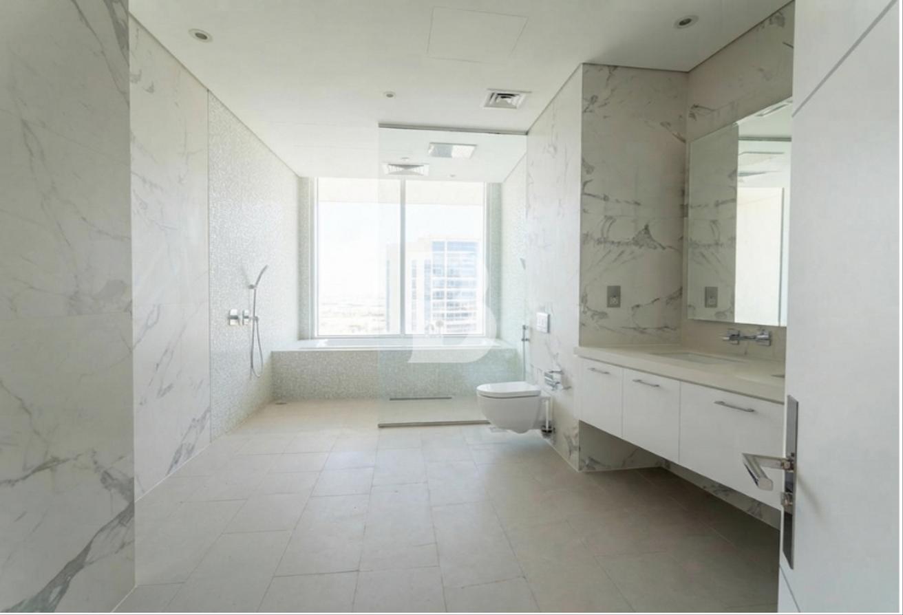 Super Spacious | Premium Layout | Prime Location photo 4
