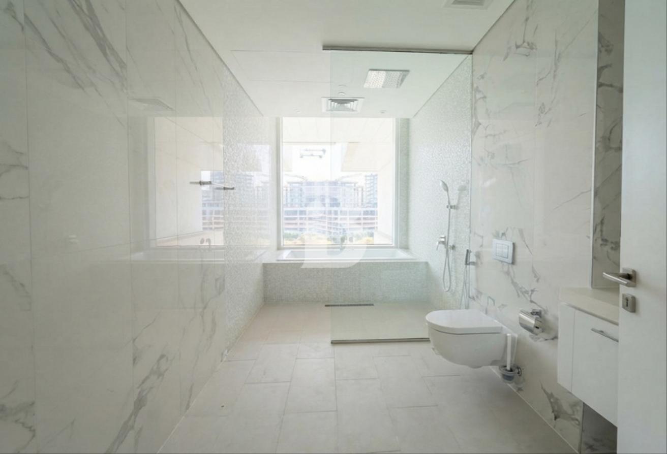 Super Spacious | Premium Layout | Prime Location photo 12