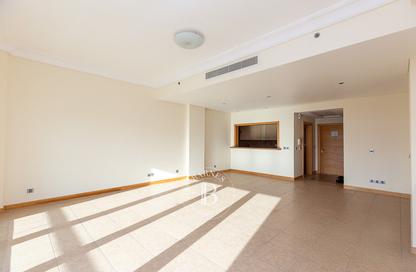Apartment - 1 - 2 for rent in Al Khushkar - Shoreline Apartments - Palm Jumeirah - Dubai