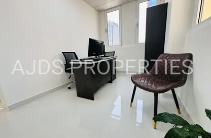 مكتب - غرفة نوم - 1 حمام للايجار في مبنى هوريزون - بورسعيد - ديرة - دبي